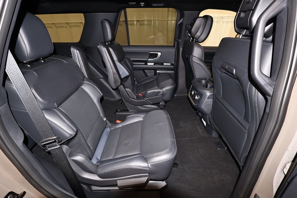 New 2026 Ford Expedition Platinum image 29