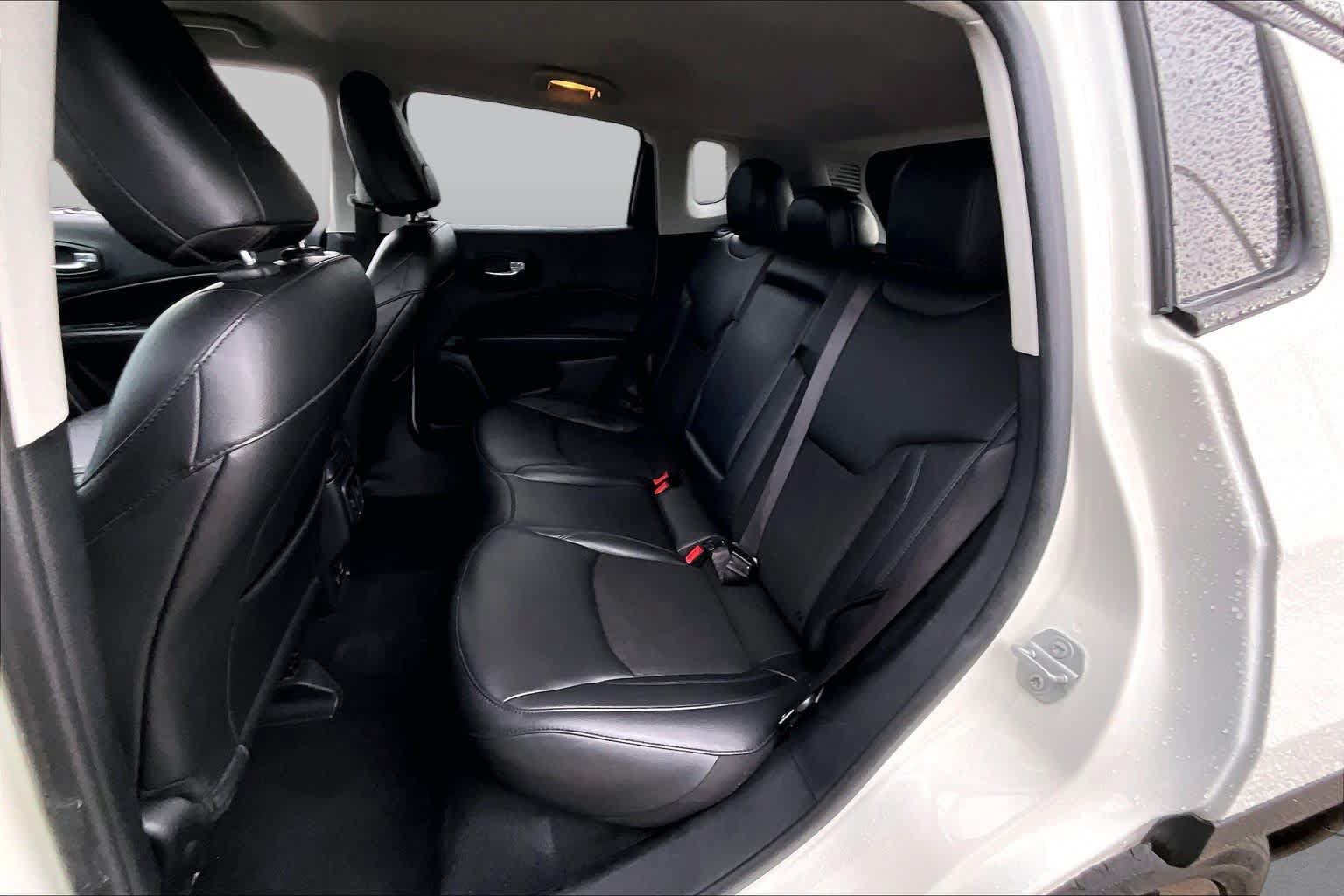 Used 2021 Jeep Compass Latitude FWD image 19