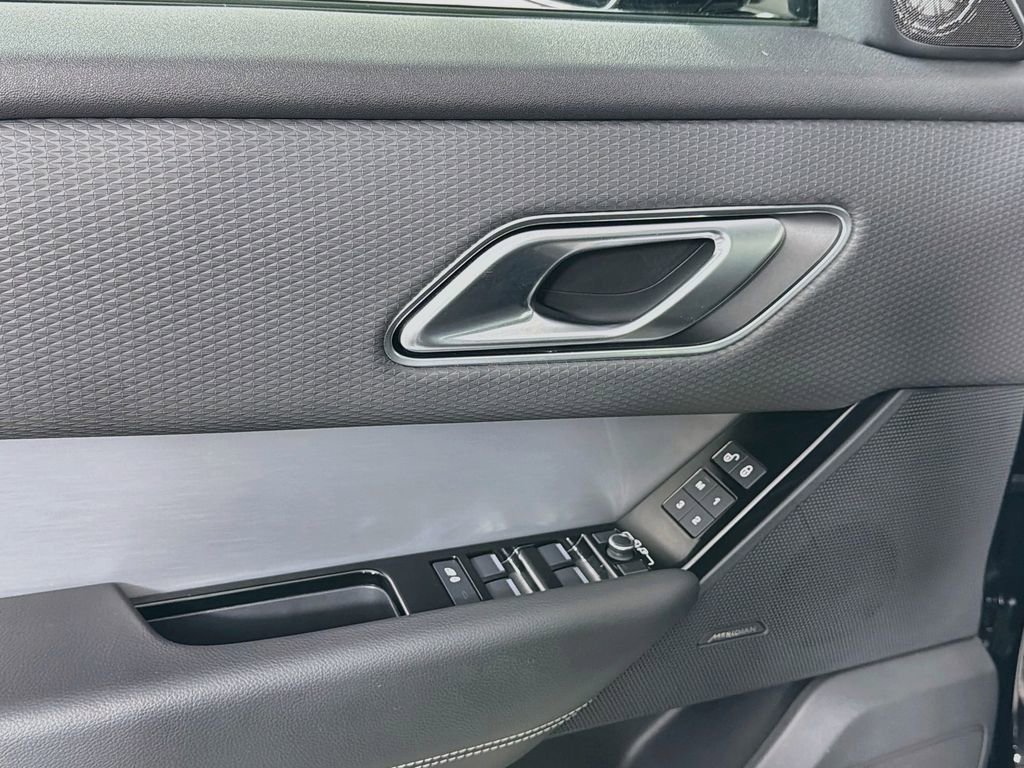 Used 2020 Land Rover Range Rover Velar S AWD/4WD image 18