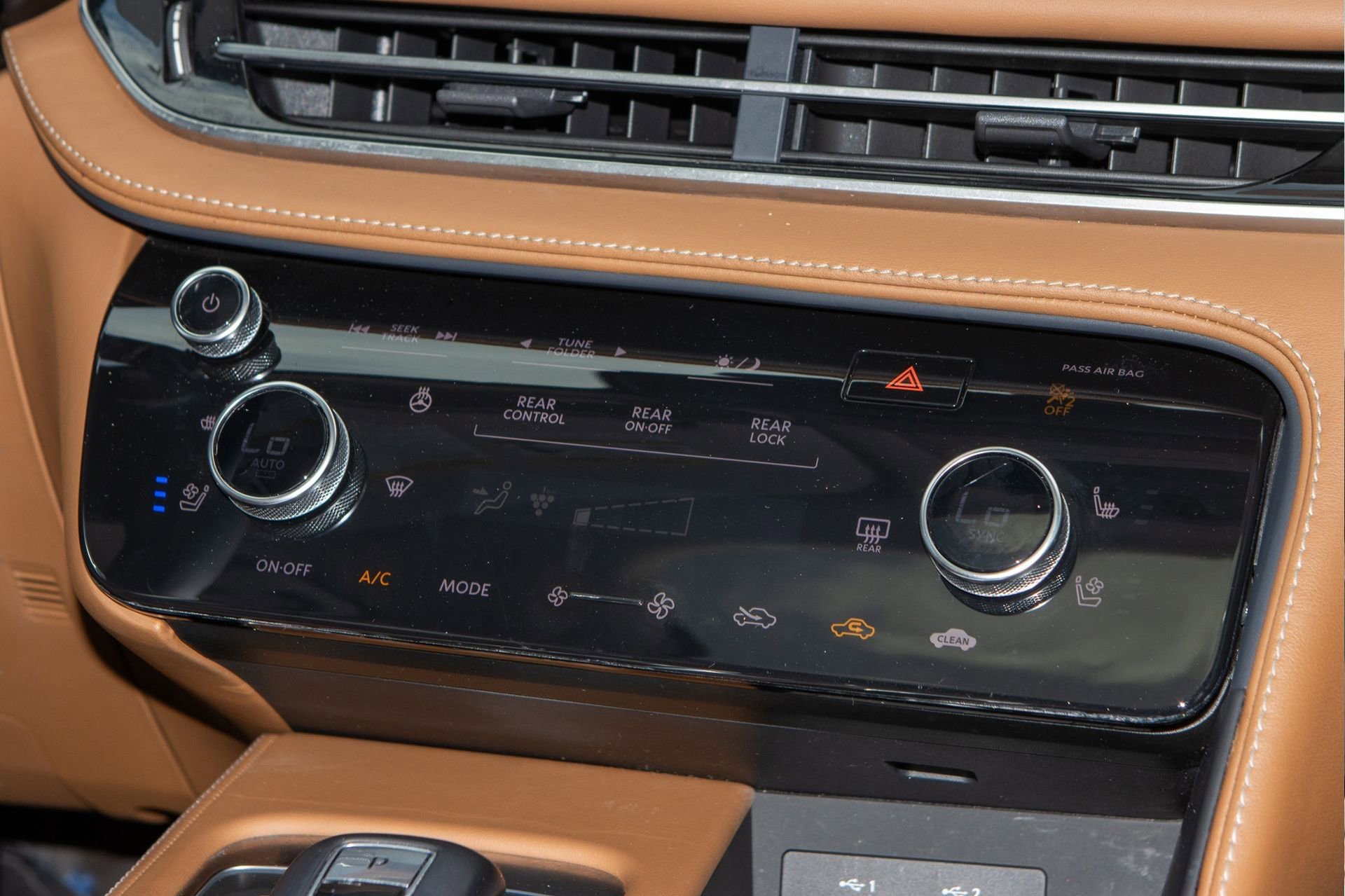 Used 2023 INFINITI QX60 Sensory w/ Cargo Package image 19