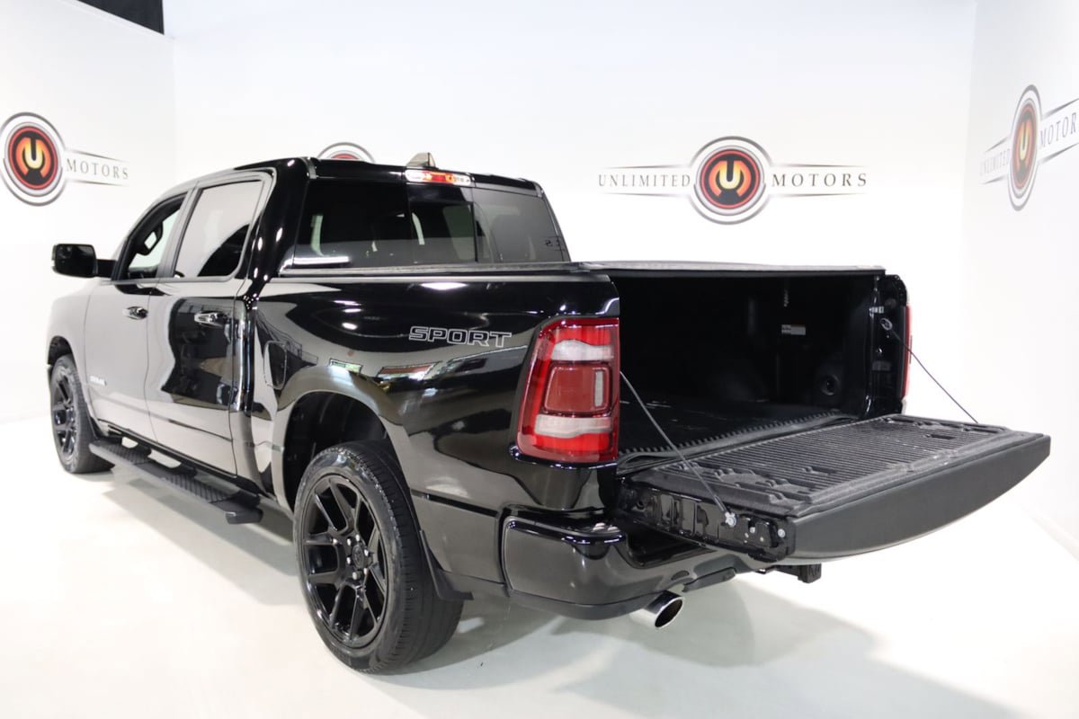 Used 2023 RAM 1500 Laramie AWD/4WD image 33