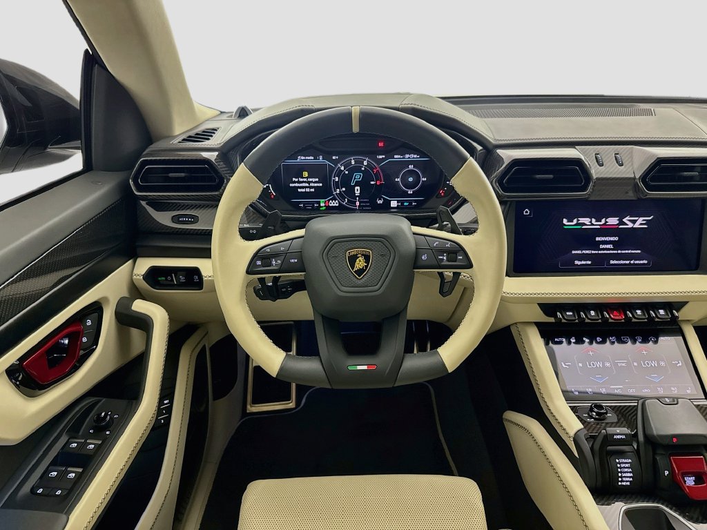 Used 2025 Lamborghini Urus S AWD/4WD image 24