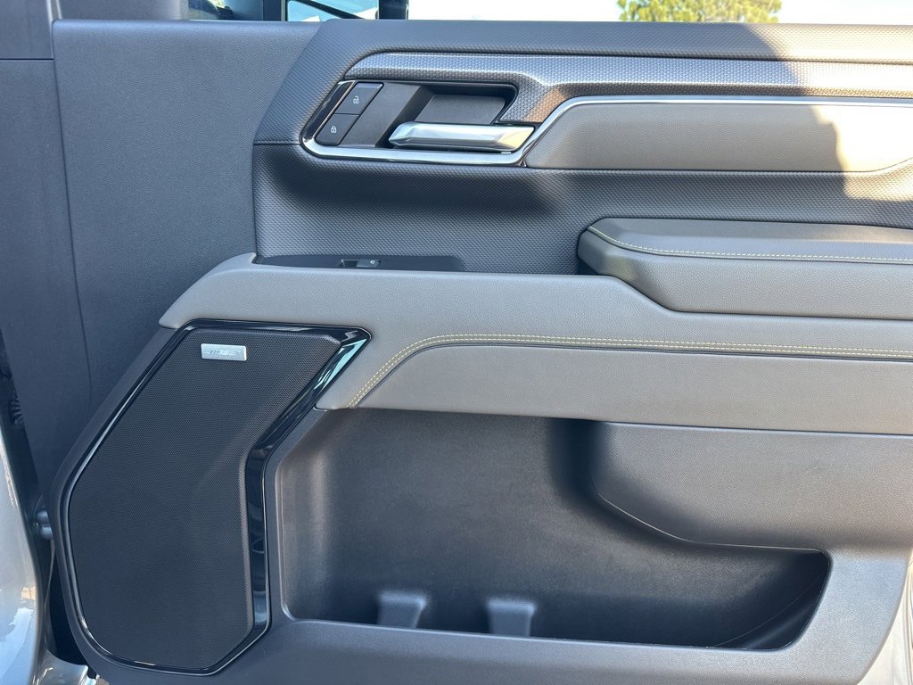 Certified 2024 Chevrolet Silverado 2500 ZR2 w/ Technology Package image 29