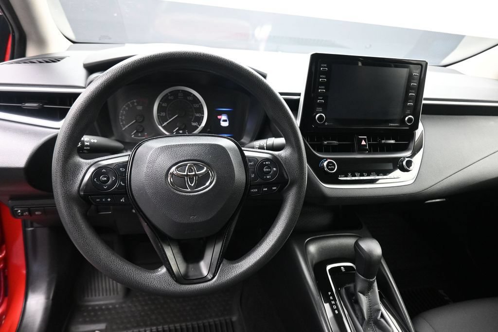 Used 2021 Toyota Corolla LE FWD image 15