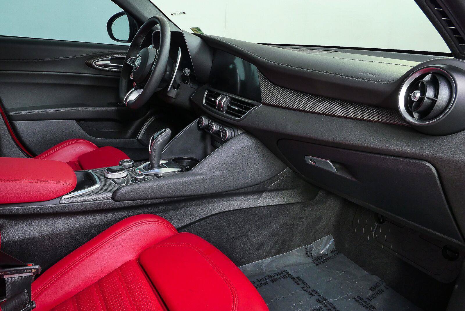 Used 2024 Alfa Romeo Giulia Quadrifoglio RWD image 21