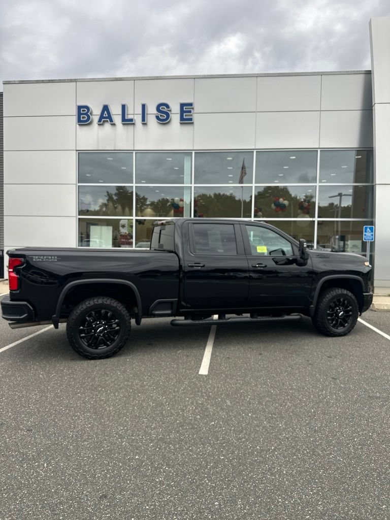Used 2025 Chevrolet Silverado 2500 LT w/ Trail Boss Package AWD/4WD image 3
