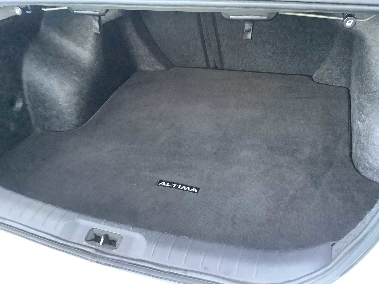 Used 2023 Nissan Altima 2.5 SR image 14