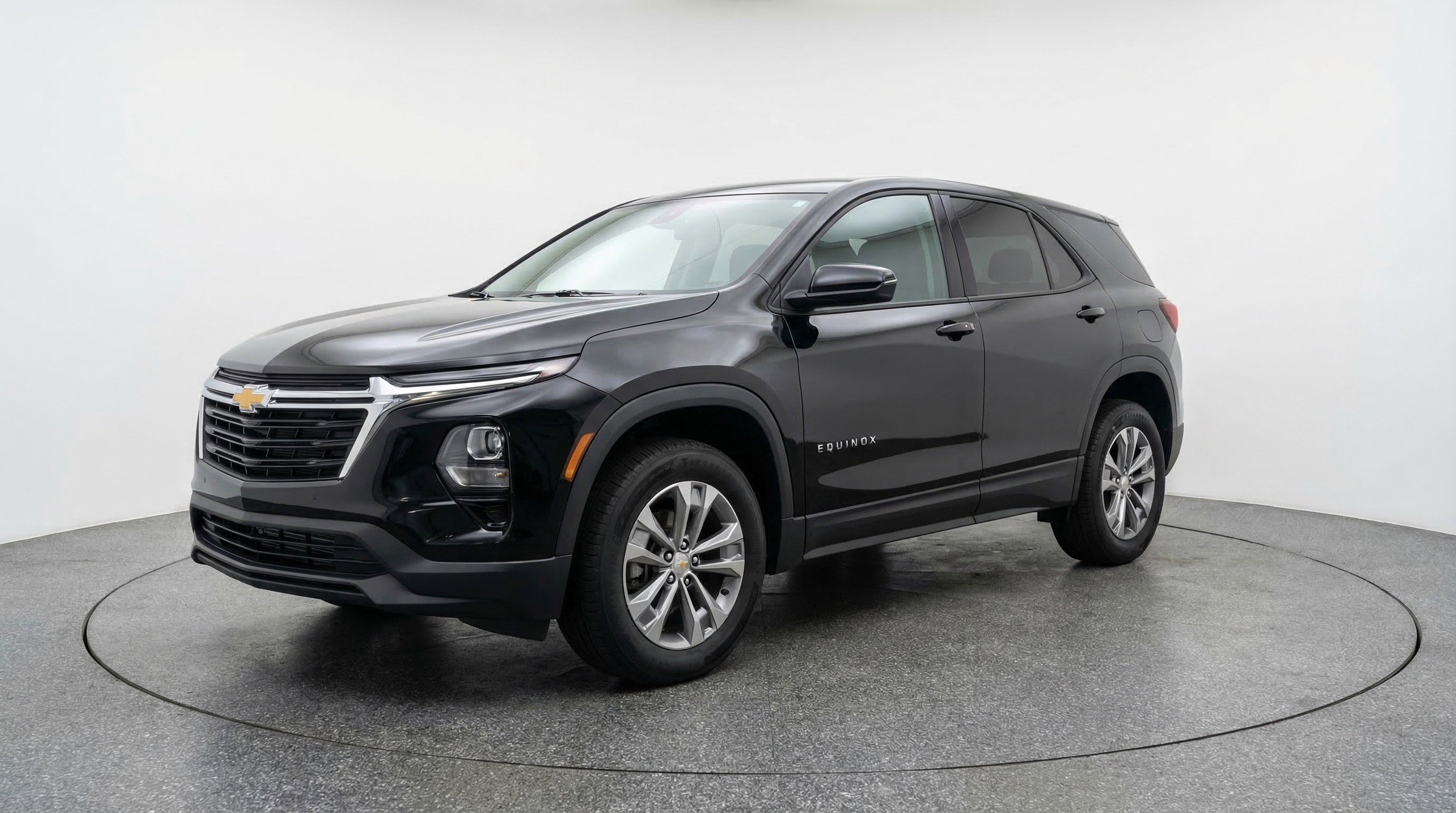 Used 2025 Chevrolet Equinox LT FWD image 3