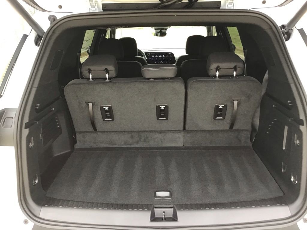 New 2026 Chevrolet Traverse LT w/ Driver Confidence Package image 6