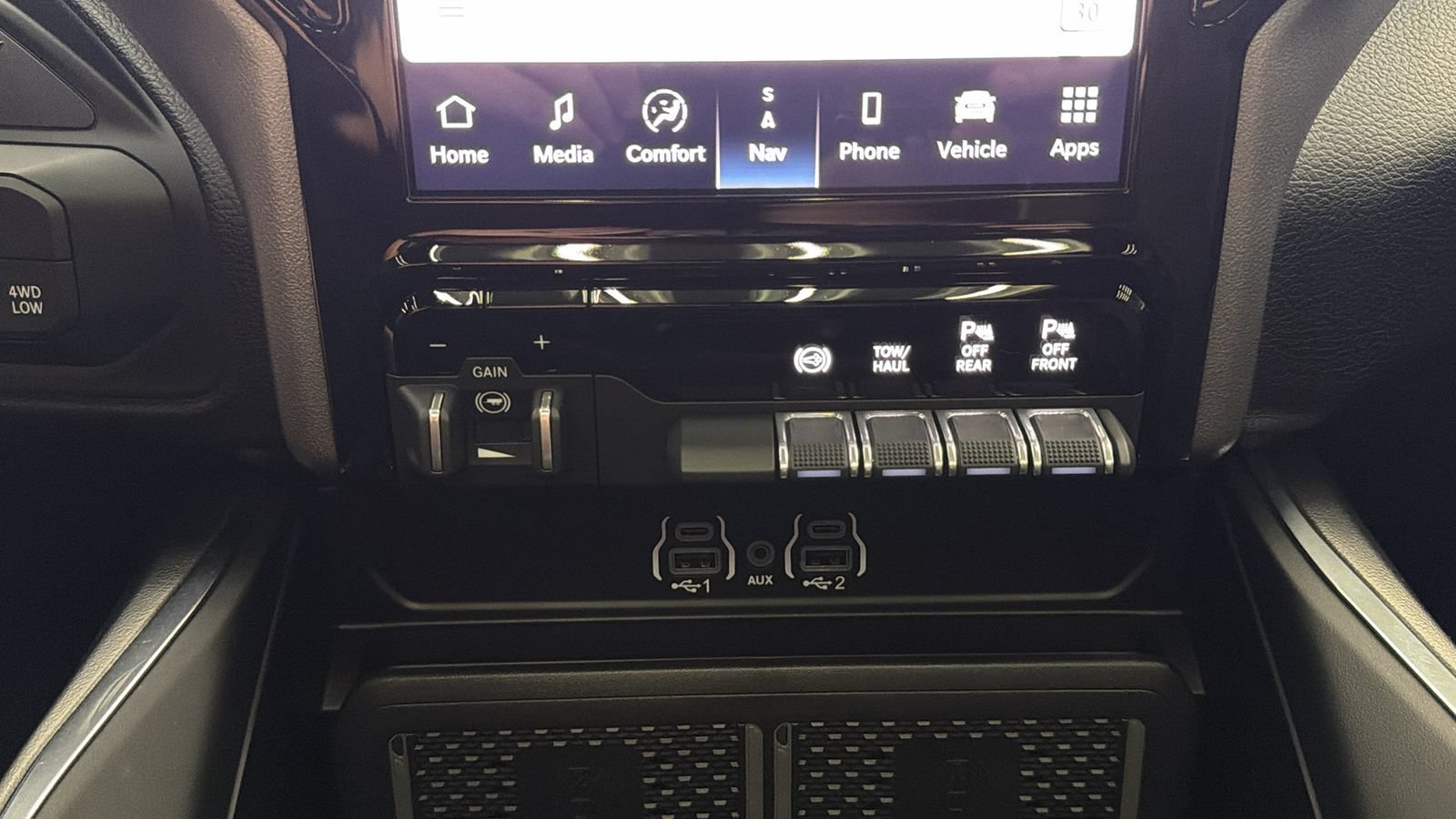 Used 2025 RAM 2500 Laramie w/ Night Edition AWD/4WD image 23