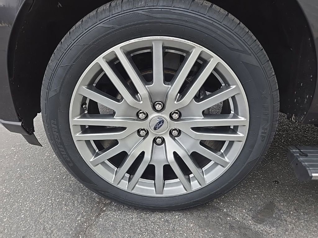 Used 2024 Ford Expedition Limited AWD/4WD image 14