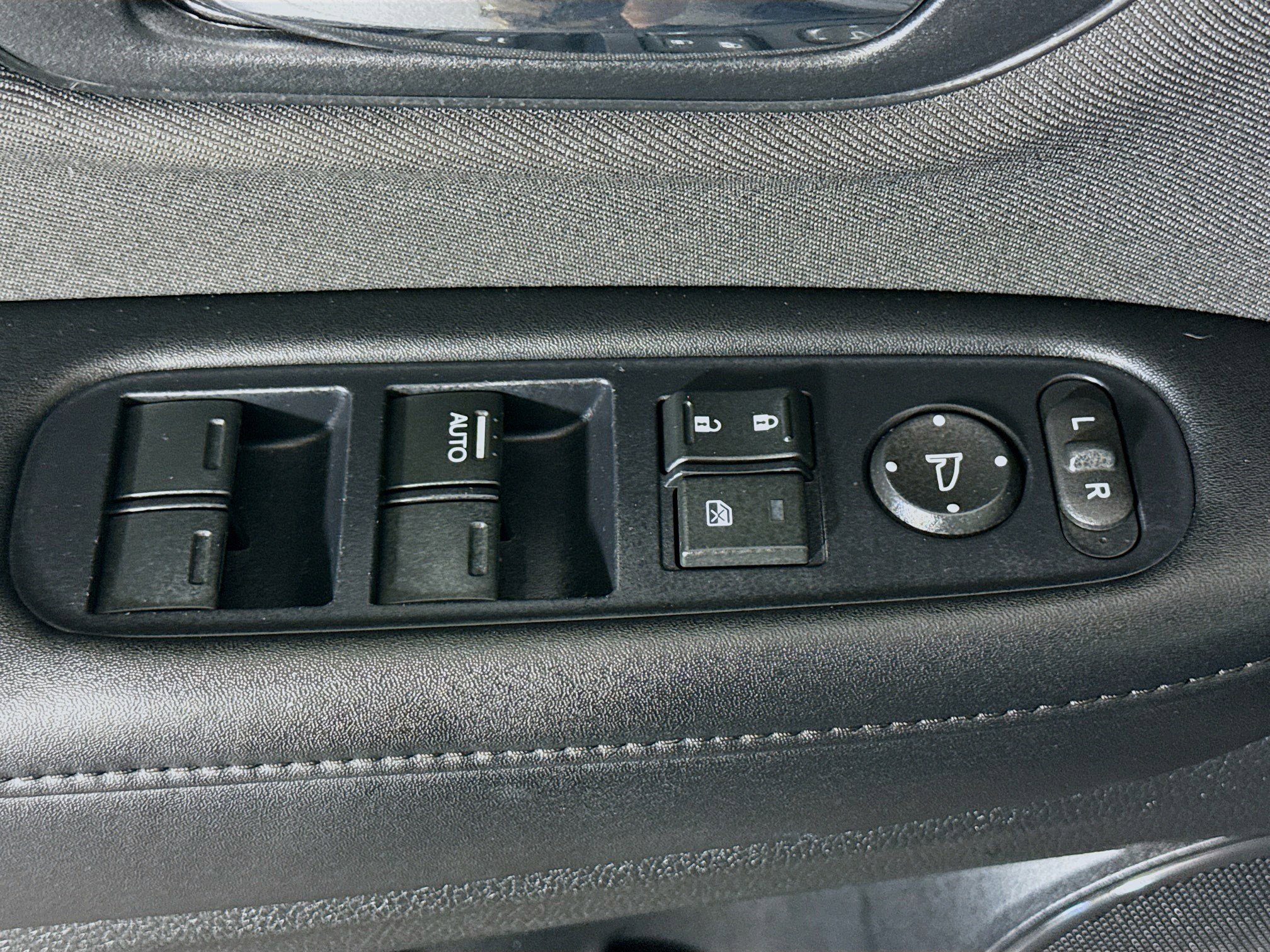 Used 2019 Honda HR-V LX image 23