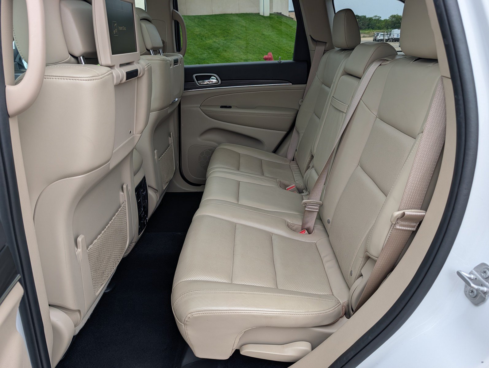 Used 2021 Jeep Grand Cherokee Limited w/ Luxury Group II AWD/4WD image 16