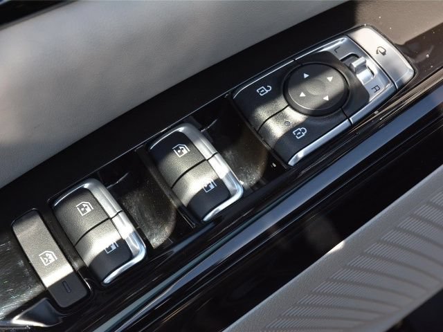 Used 2024 Kia Carnival SX Prestige FWD image 10
