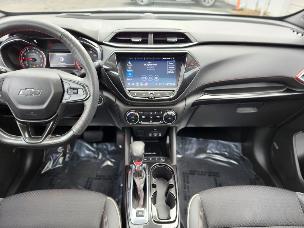 Used 2023 Chevrolet TrailBlazer RS w/ Sun and Liftgate Package image 12