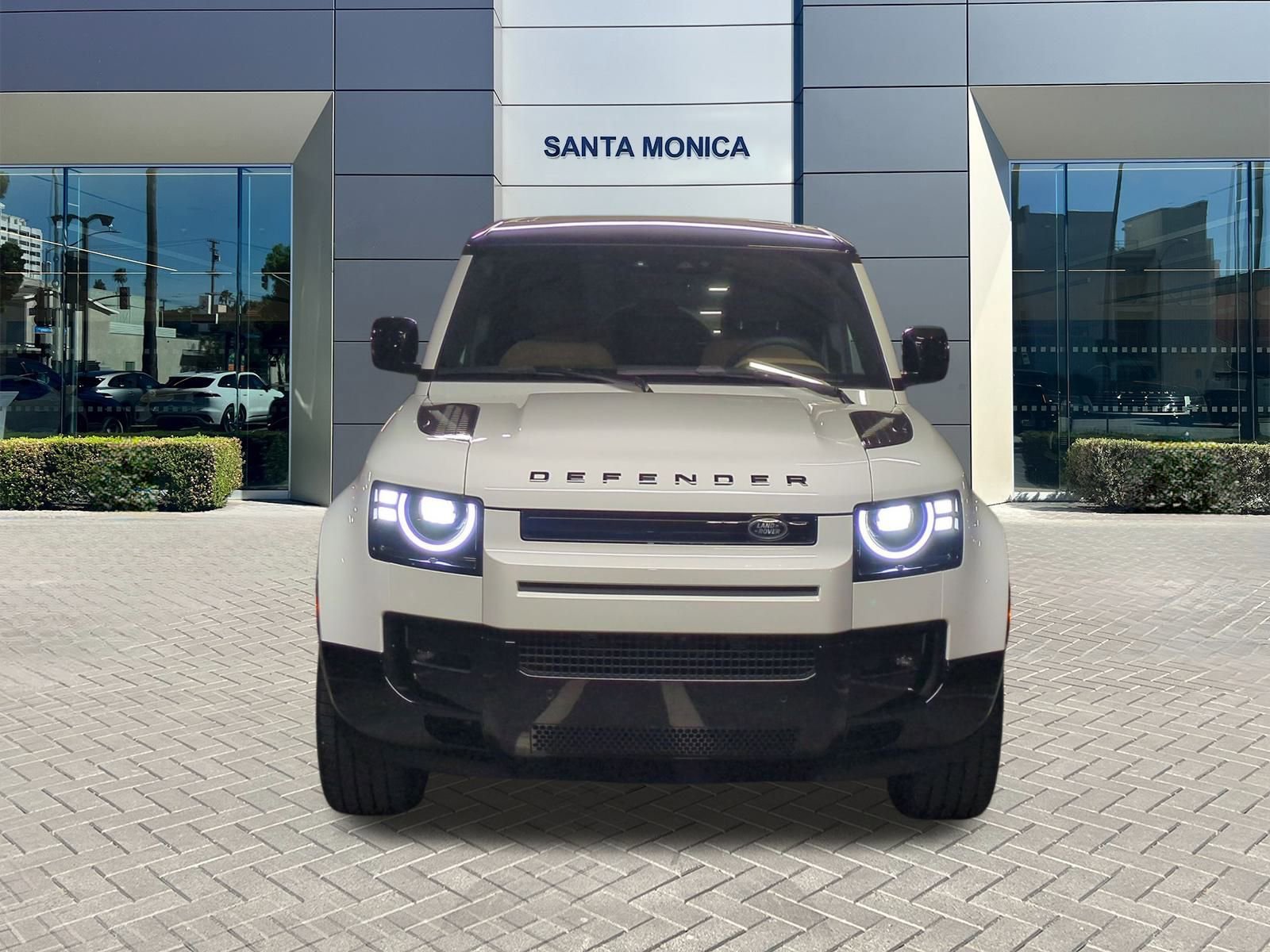 New 2026 Land Rover Defender 110 X-Dynamic SE image 8