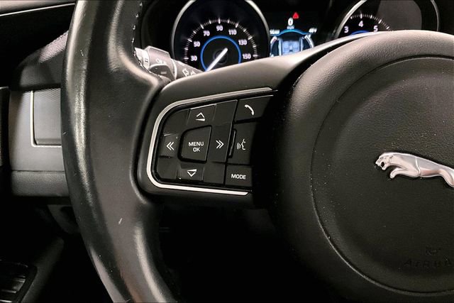 Used 2016 Jaguar XF Prestige AWD/4WD image 15