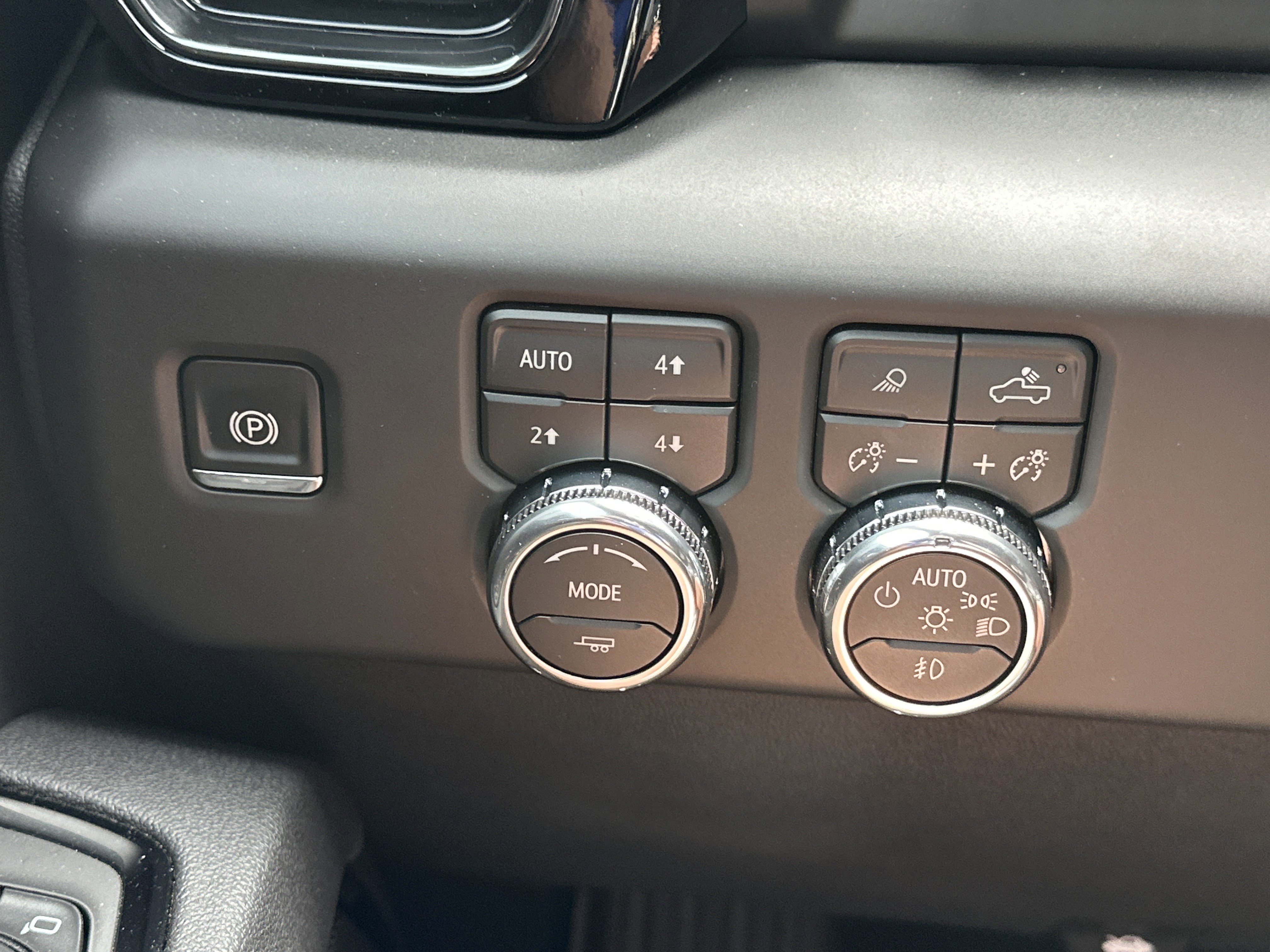 Used 2026 GMC Sierra 1500 AT4 w/ AT4 Premium Package AWD/4WD image 28