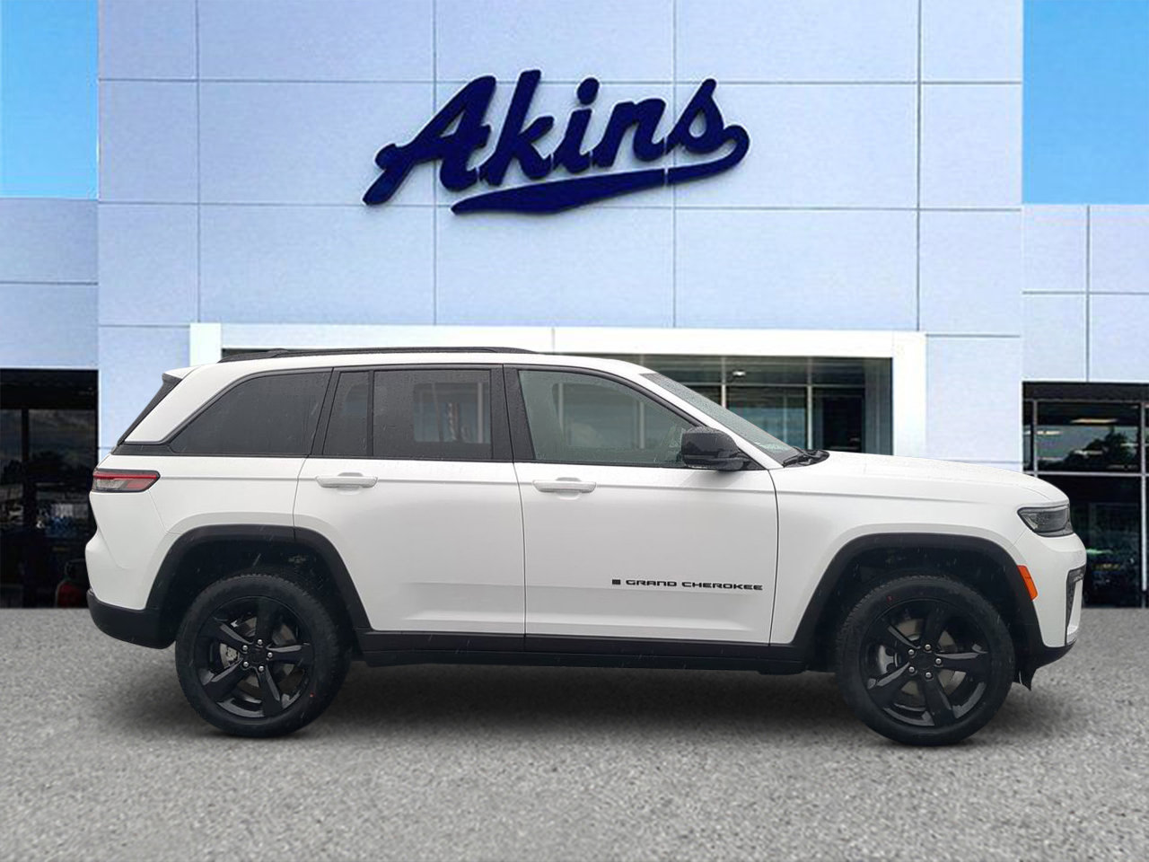 New 2026 Jeep Grand Cherokee Limited w/ Limited Altitude Package RWD image 1