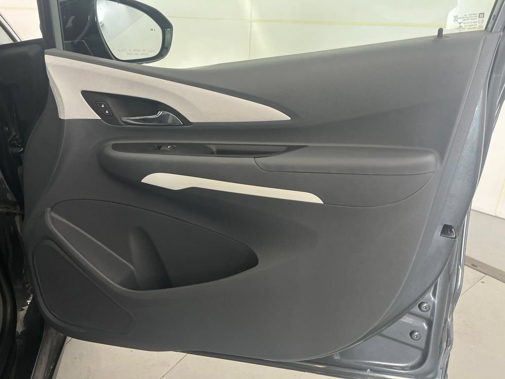 Used 2020 Chevrolet Bolt LT FWD image 28