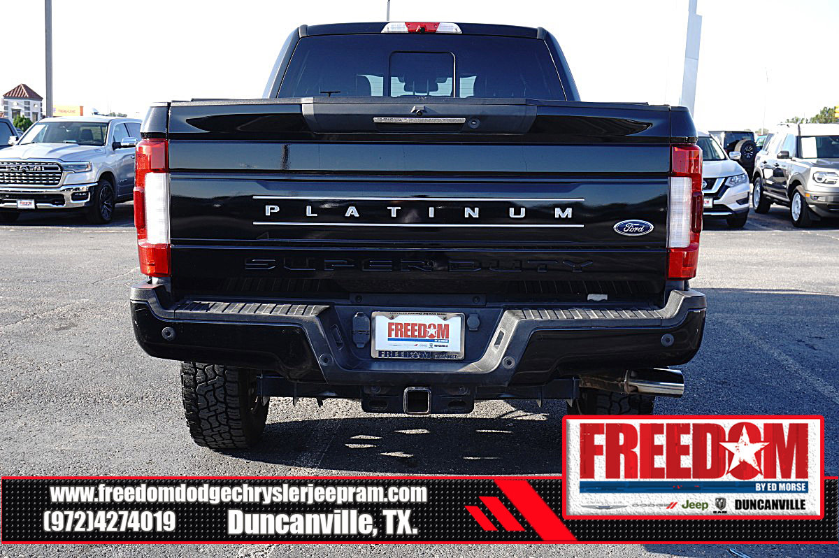 Used 2017 Ford F250 Platinum w/ Platinum Ultimate Package AWD/4WD image 4