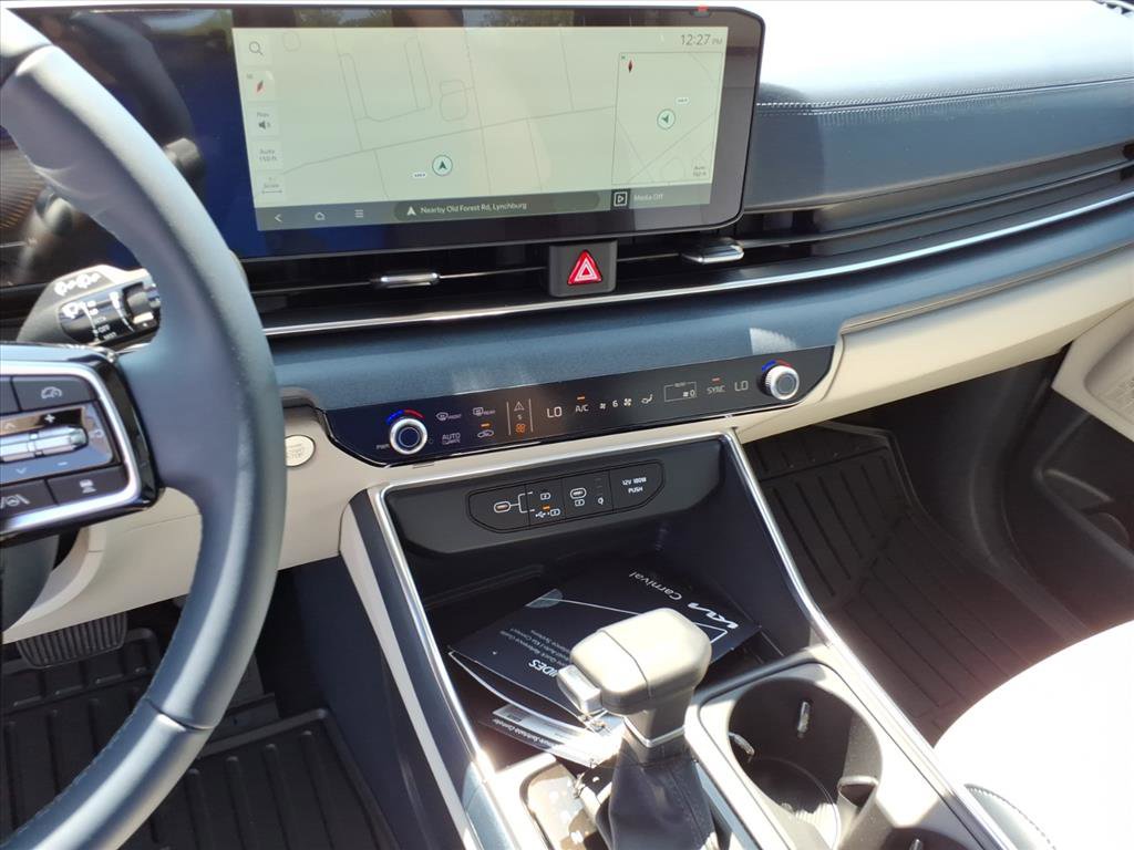 New 2026 Kia Carnival EX FWD image 25