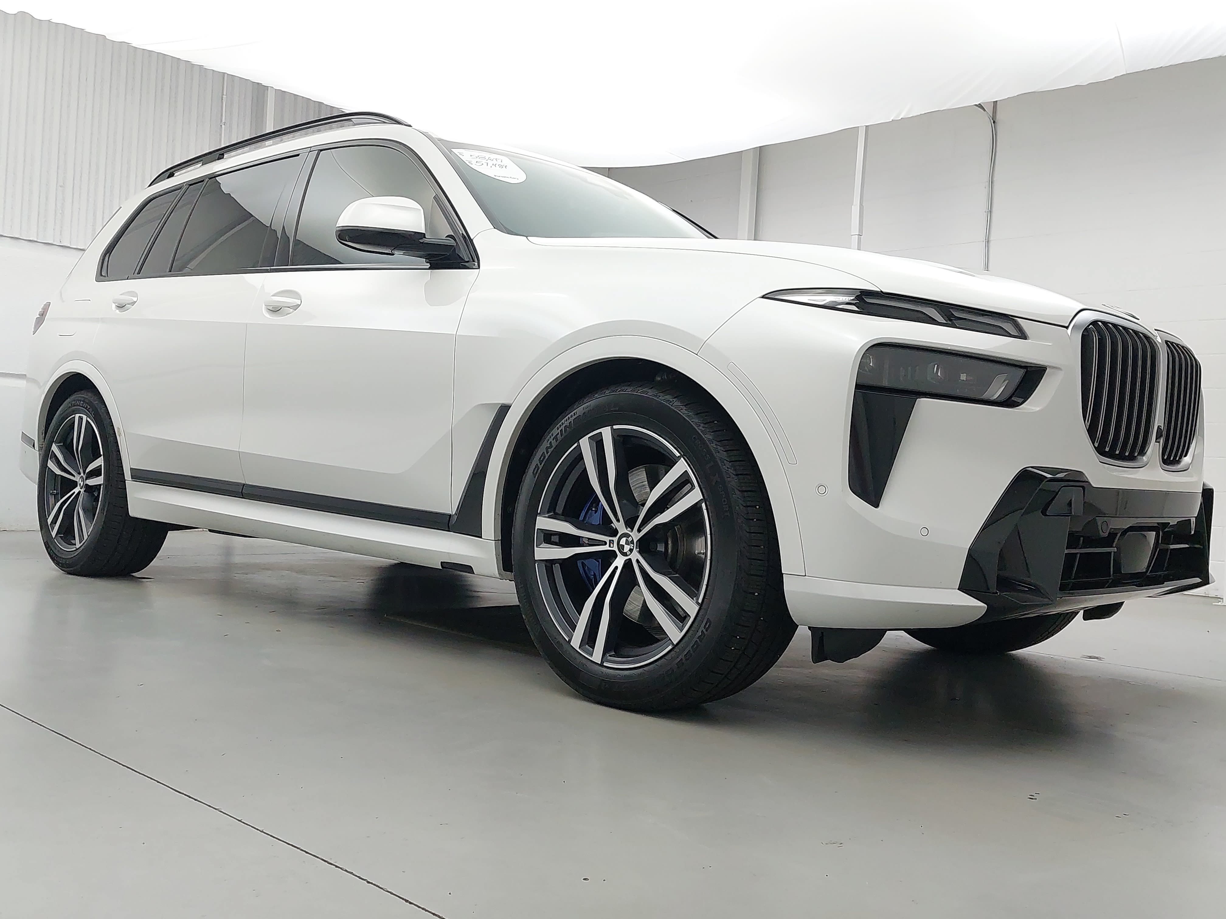 Used 2023 BMW X7 xDrive40i w/ Executive Package AWD/4WD image 9