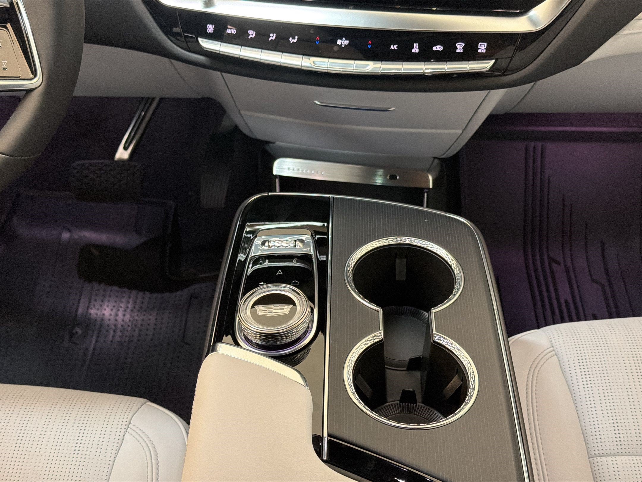New 2026 Cadillac Lyriq Sport AWD/4WD image 25