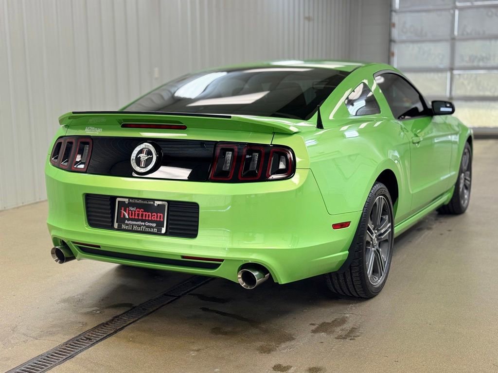 Used 2014 Ford Mustang Coupe w/ V6 Performance Package RWD image 5