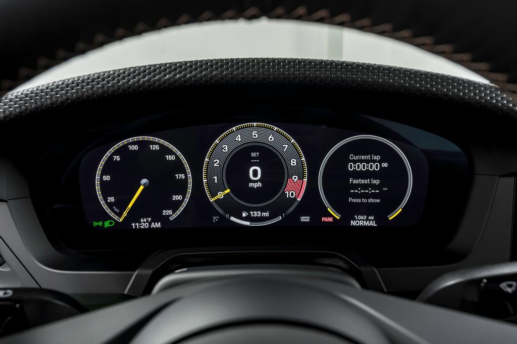 Used 2026 Porsche 911 GT3 RWD image 18