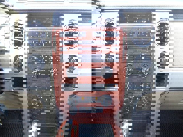 Used 2010 Ford F150 Lariat image 14