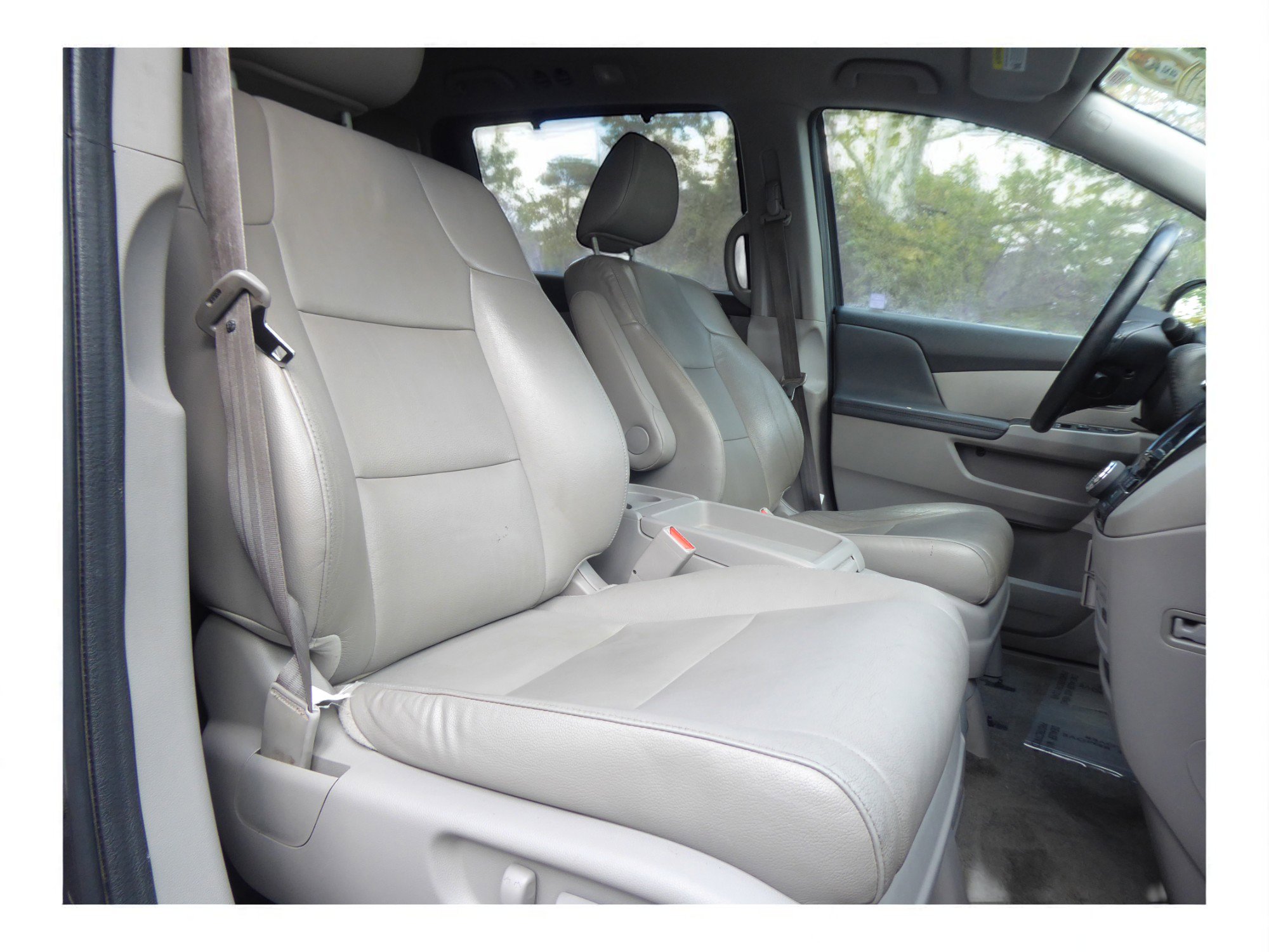 Used 2016 Honda Odyssey Touring Elite image 20