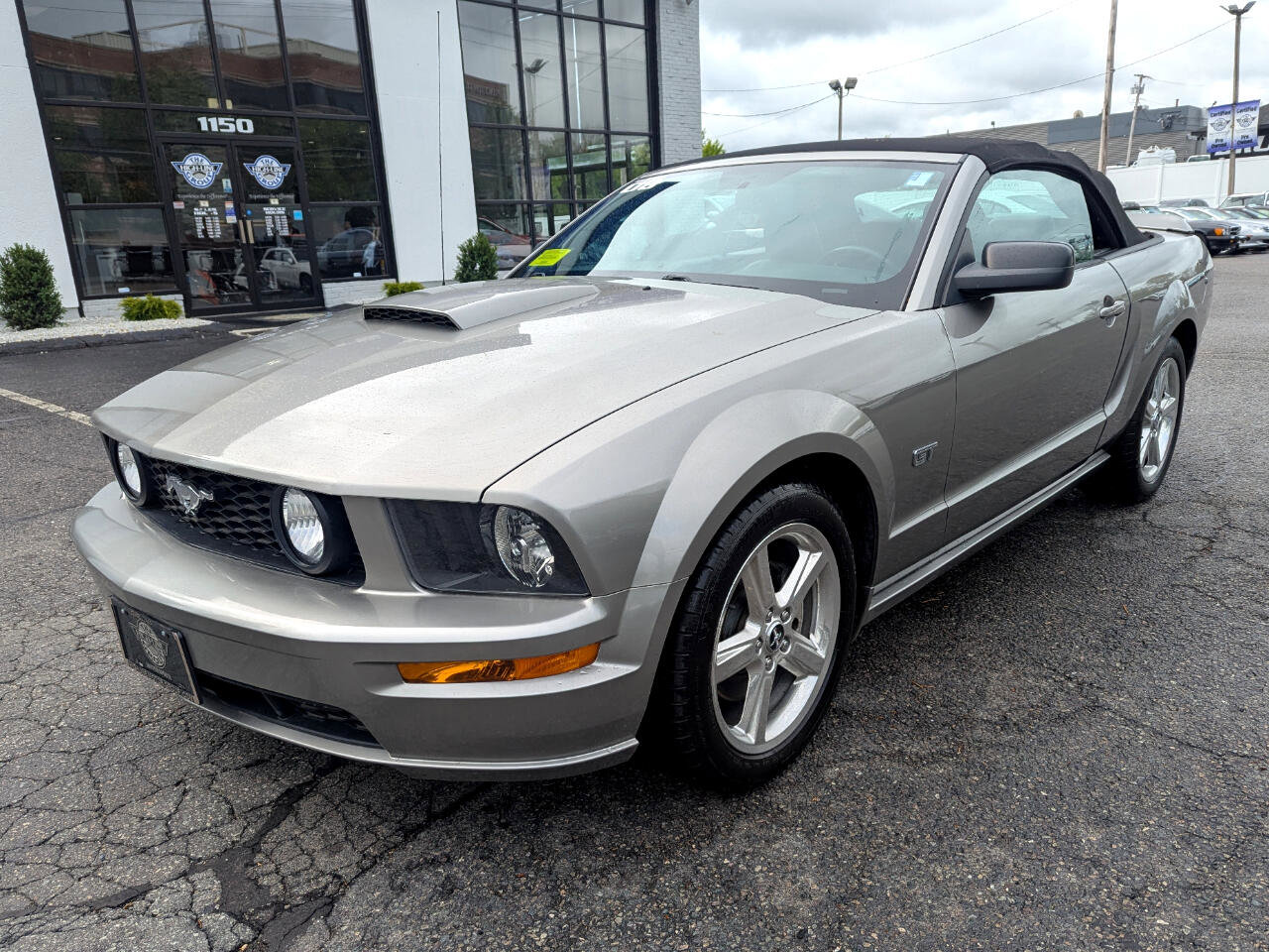 Used 2008 Ford Mustang GT image 2