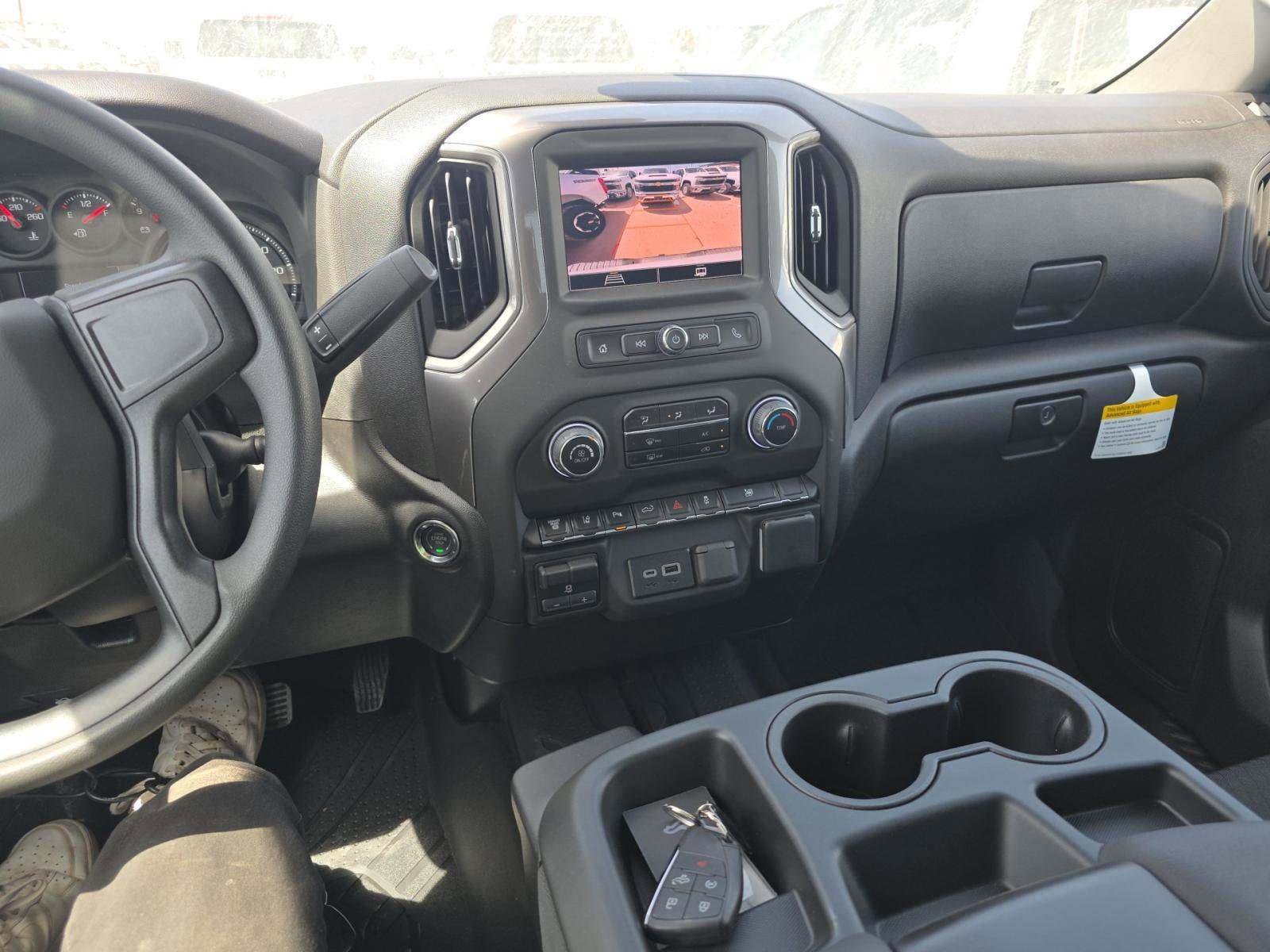 Used 2025 Chevrolet Silverado 2500 Custom w/ Custom Value Package image 6