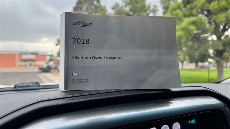 Used 2018 Chevrolet Silverado 1500 LTZ AWD/4WD image 17