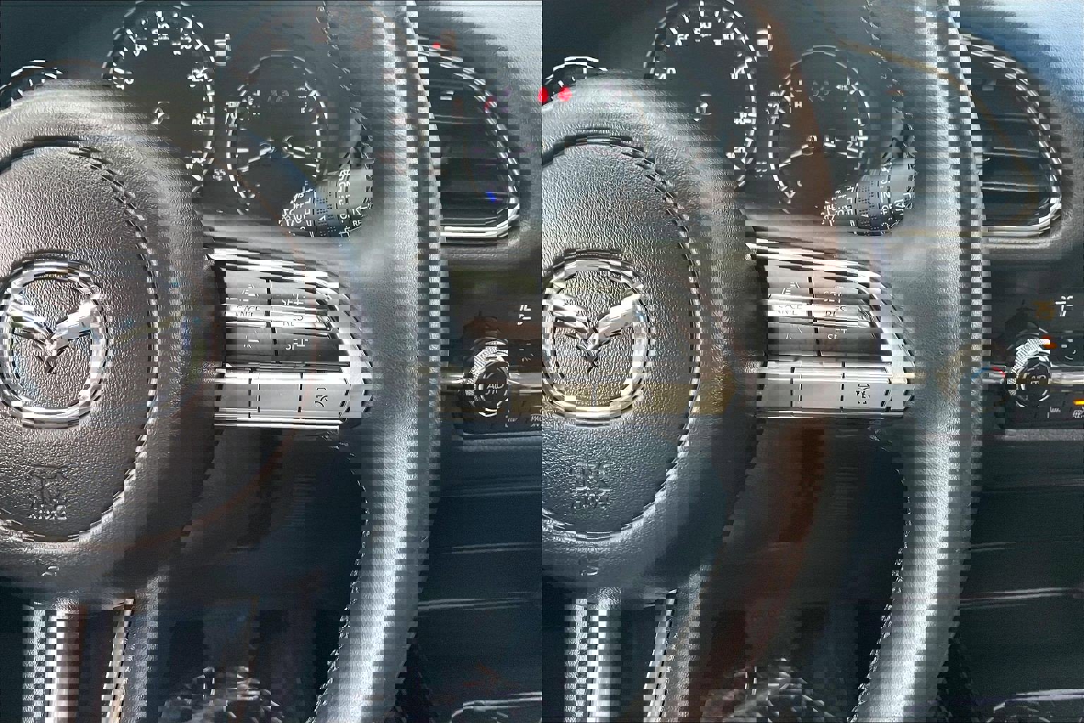 Used 2023 MAZDA CX-30 AWD 2.5 S w/ Premium Package image 24