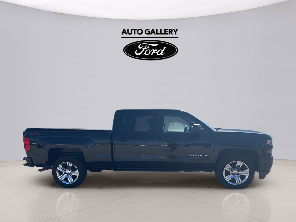 Used 2018 Chevrolet Silverado 1500 Custom w/ Custom Value Package AWD/4WD image 4