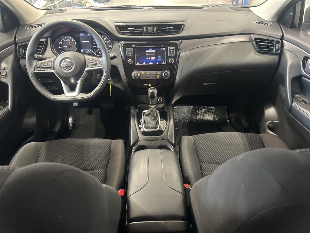 Used 2022 Nissan Rogue Sport S image 8