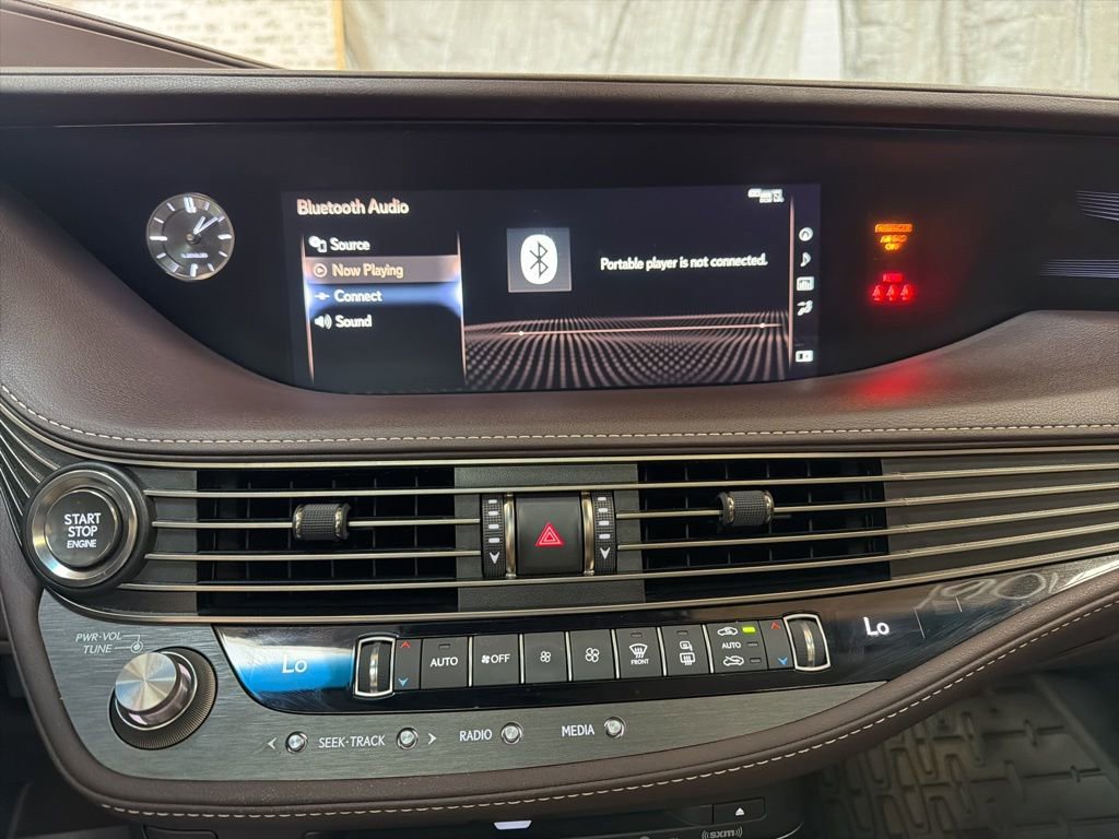 Used 2020 Lexus LS 500 w/ Accessory Package (Z2) image 19