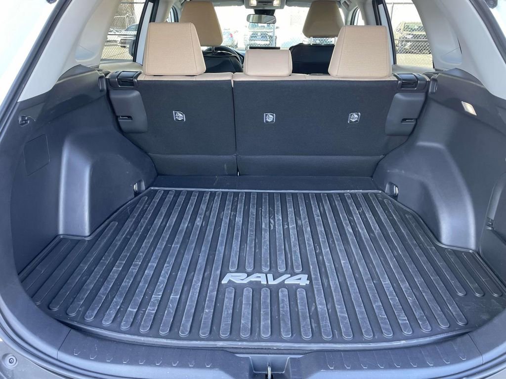 Used 2025 Toyota RAV4 LE image 47