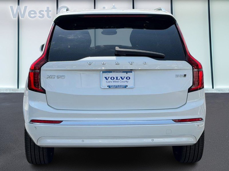 Certified 2025 Volvo XC90 B5 Plus AWD/4WD image 6