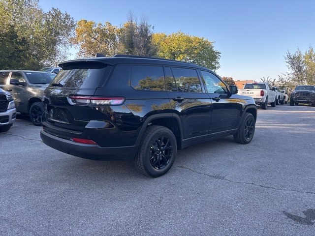 New 2025 Jeep Grand Cherokee L Altitude image 11