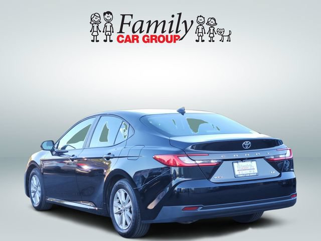 Used 2025 Toyota Camry LE FWD image 3
