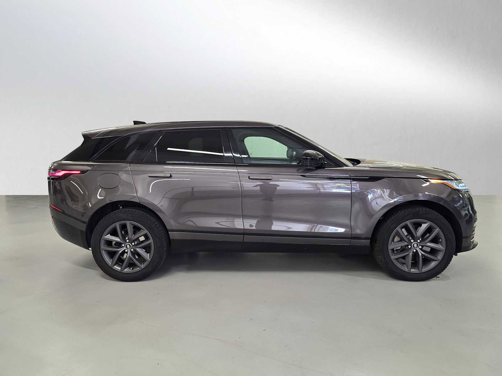 Used 2026 Land Rover Range Rover Velar Dynamic SE AWD/4WD image 6