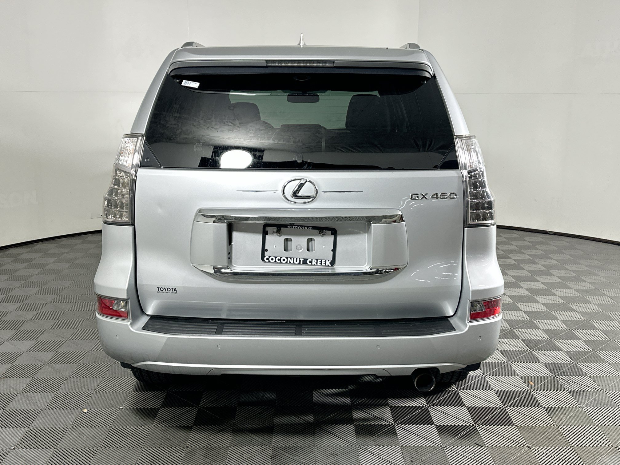Used 2016 Lexus GX 460 w/ Navigation Package AWD/4WD image 4