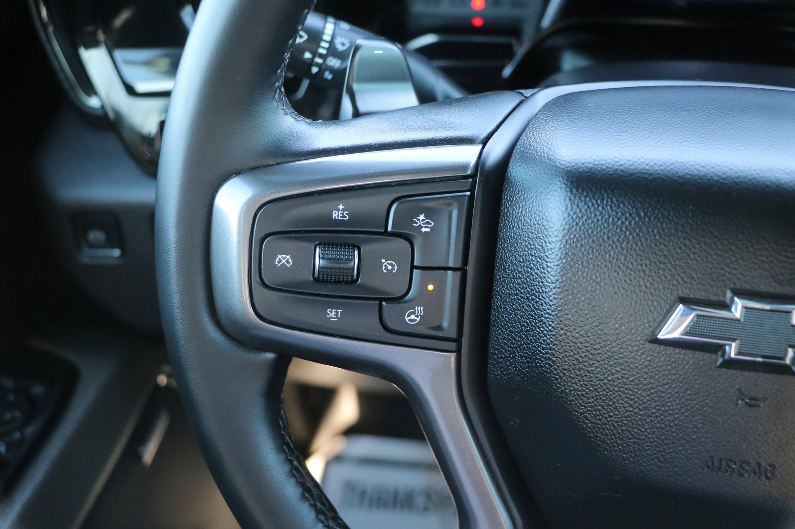 Used 2023 Chevrolet Silverado 1500 ZR2 w/ Technology Package image 18