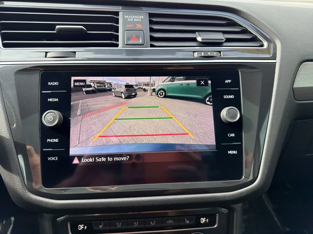 Used 2019 Volkswagen Tiguan SE w/ Panoramic Sunroof Package image 19