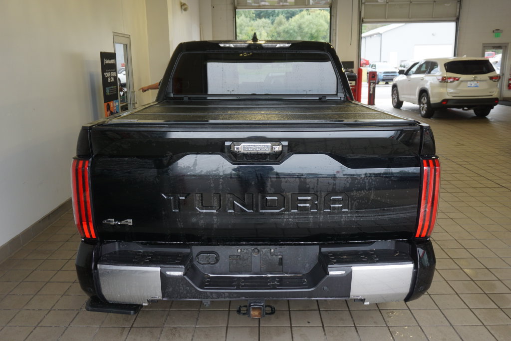 Used 2024 Toyota Tundra Limited AWD/4WD image 17