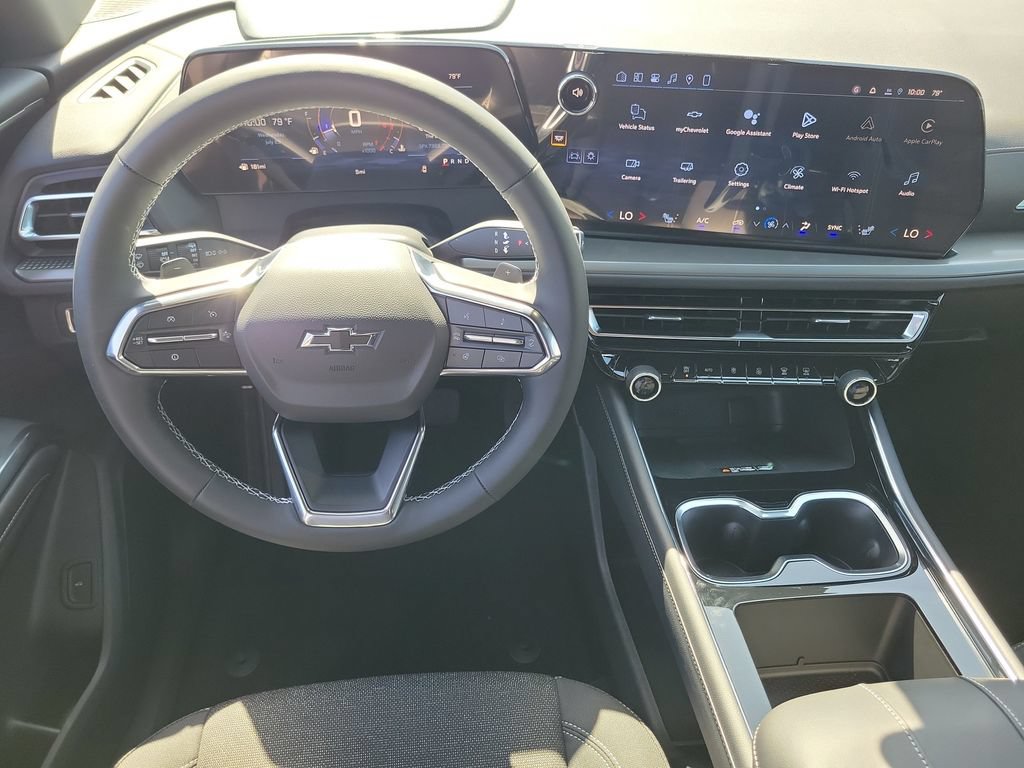 New 2026 Chevrolet Traverse LT w/ Midnight/Sport Edition FWD image 4