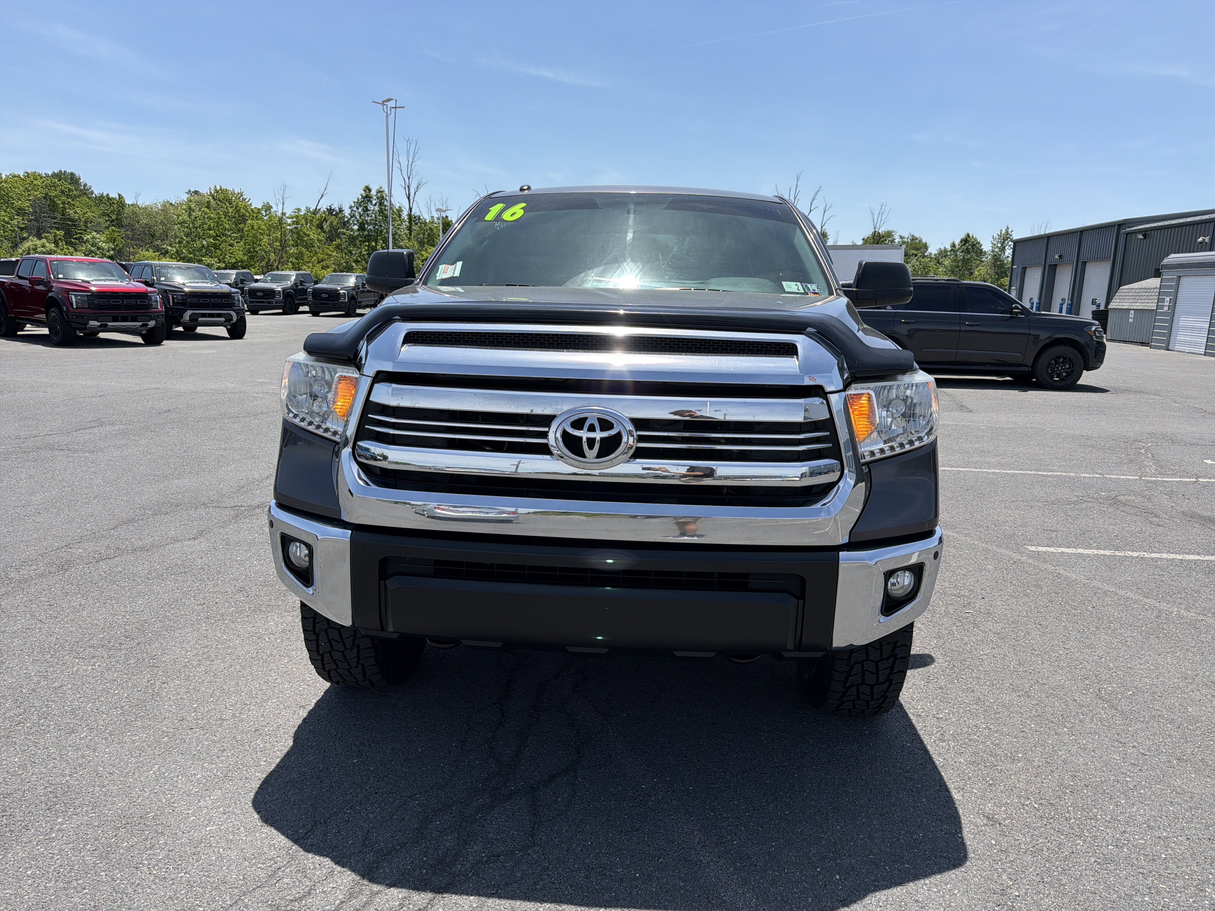 Used 2016 Toyota Tundra SR5 w/ TRD Off Road Package AWD/4WD image 9